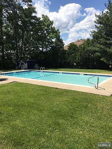 2nd image of 107 Bellgrove Dr APT 3A