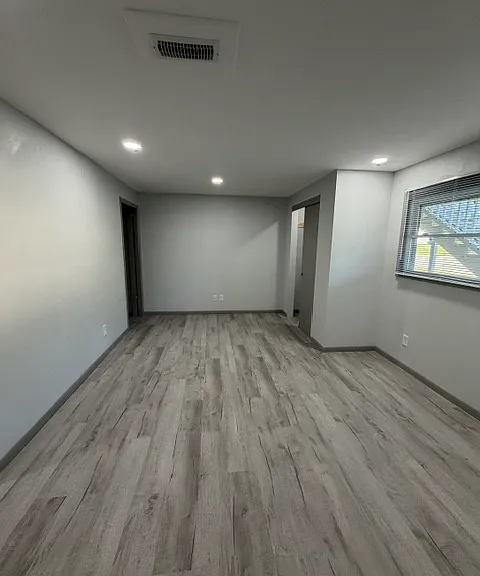 1809 Garry Ave NW — Photo 17