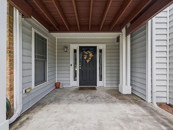 5th image of 985 Hollymeade Cir