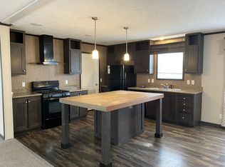 202 Quail Ln, Grand Blanc, MI 48439
