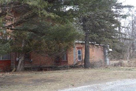 2nd image of 106 Washington St
