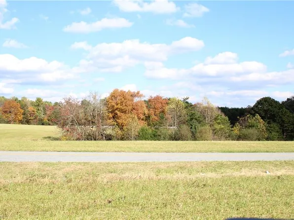 3 Old Quarry Rd #3, State Road, NC 28676