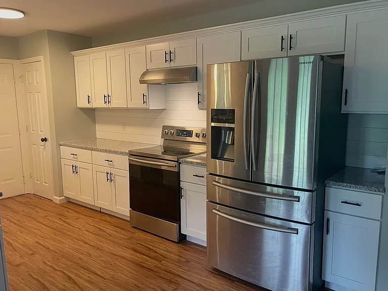 Brody Dr — Photo 8