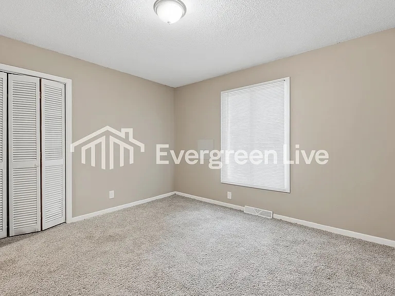 4 Bransfield Ct — Photo 11