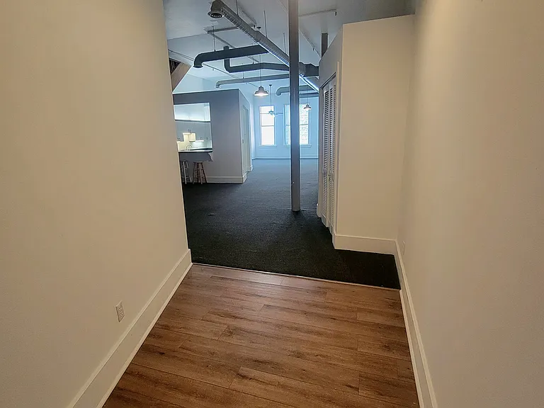 122 N 3rd St #230 — Photo 1