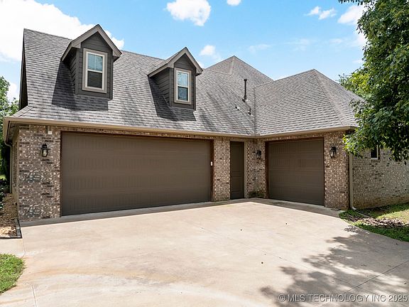 3rd image of 2002 S 283rd East Pl