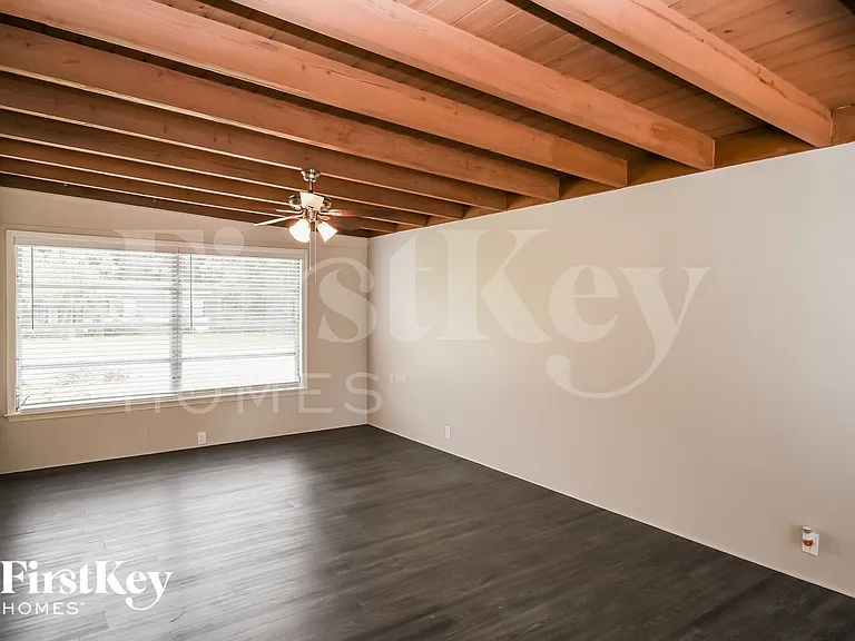 5521 Coppedge Ave — Photo 7