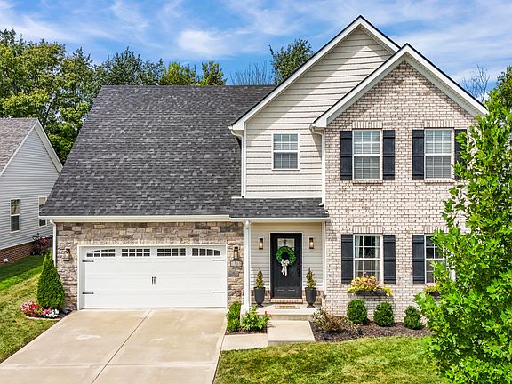 3rd image of 121 Bill Perkins Ln