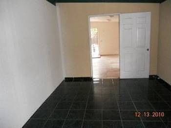 4th image of 1449 Stahl St