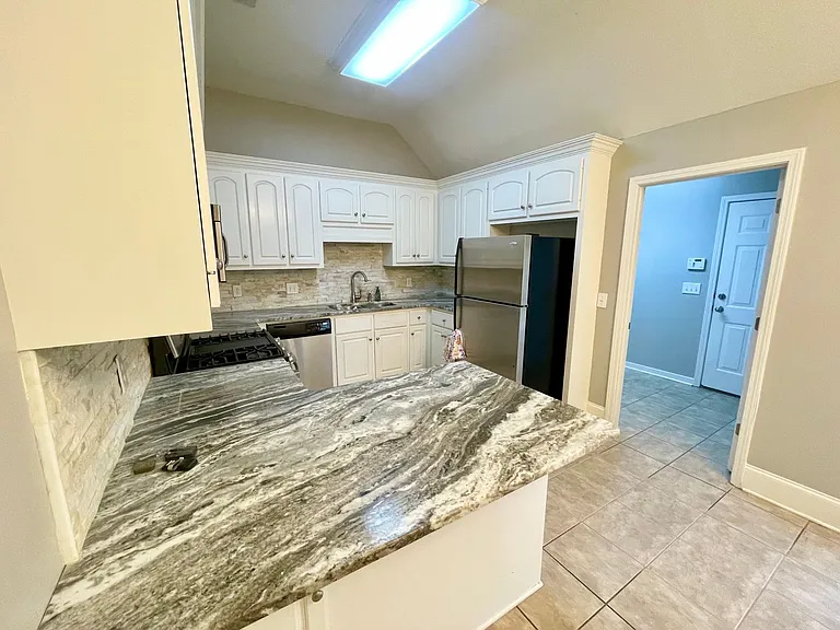 117 Kenzie Dr — Photo 16