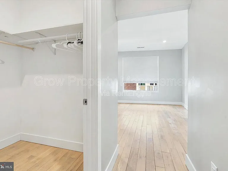 1730 Ingersoll St — Photo 9