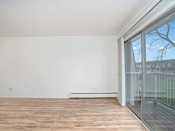 5th image of 6 Villa Verde Dr Unit 318