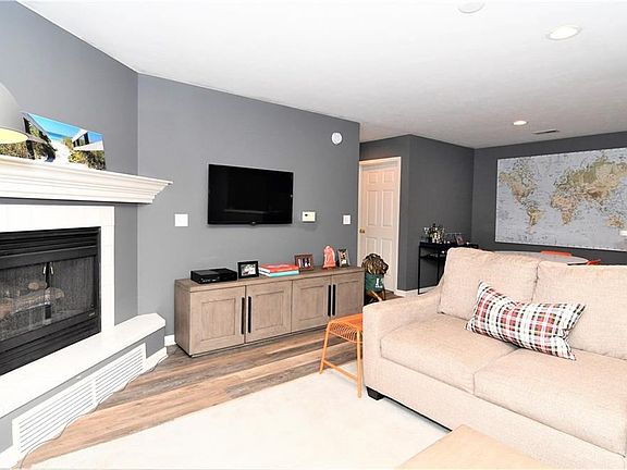 3rd image of 3317 Lenox Village Dr Unit 127