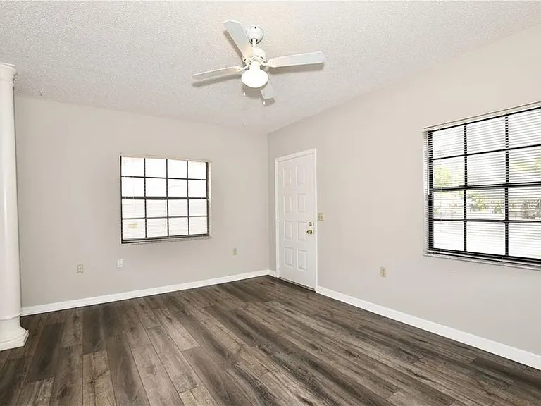 702 S Summerlin Ave #B — Photo 4