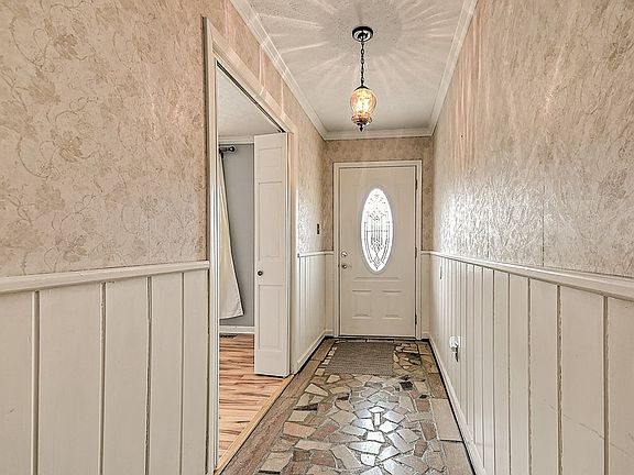 4th image of 110 Quillen Dr