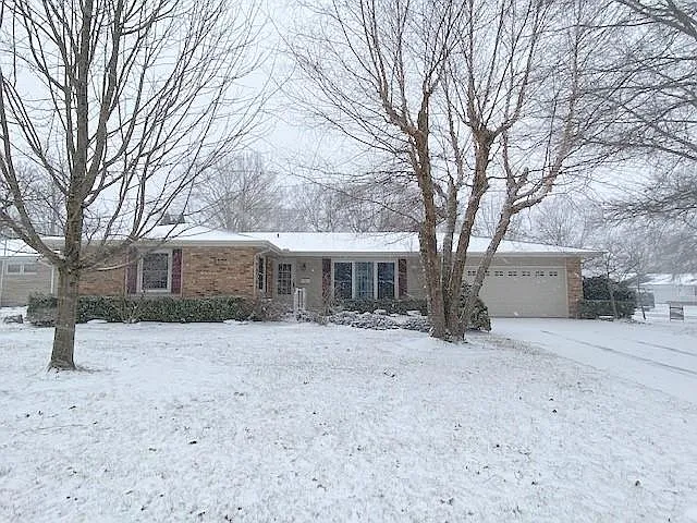830 Olean Pl photo 1