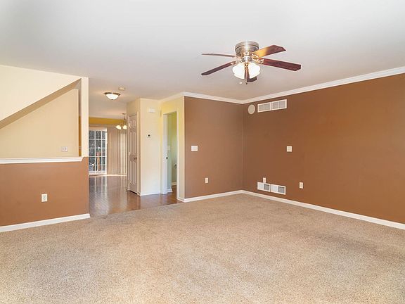 5th image of 164 Old Schoolhouse Ln