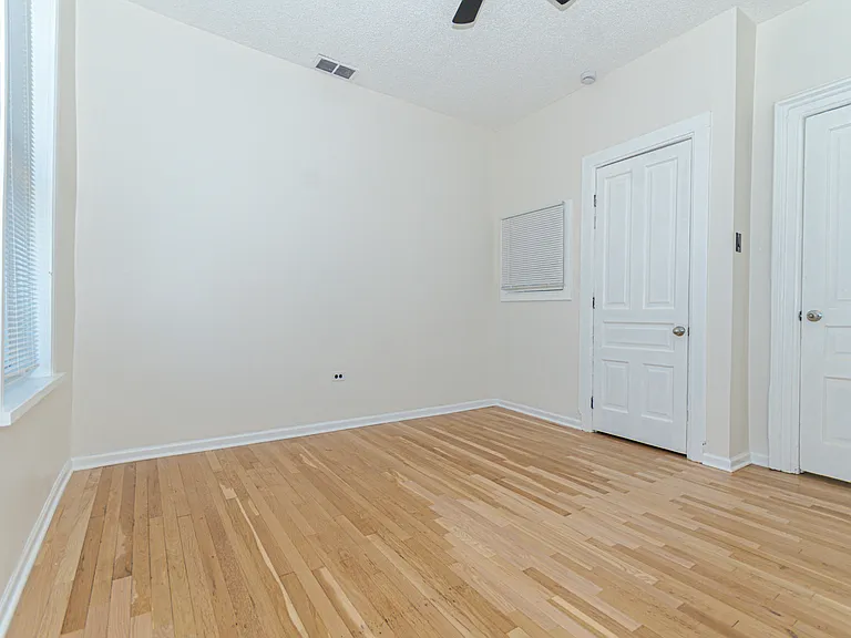 1024 N Western Ave #2 — Photo 12