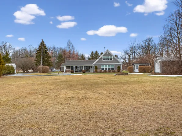 1047 Wamplers Lake Rd, Brooklyn, MI 49230