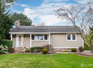 513 Grove Ave, Edison, NJ 08820