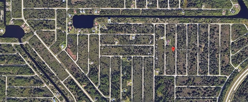 2nd image of 2341 Kuehler St