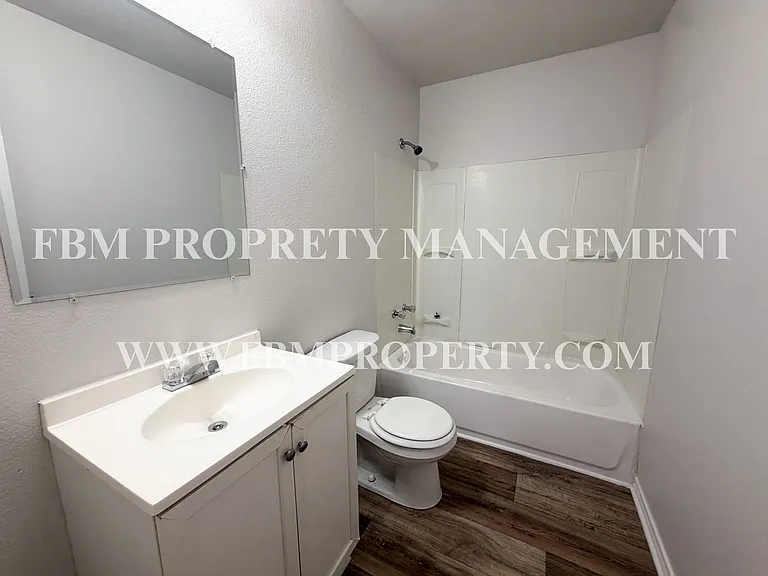 1309 N Clay St — Photo 13