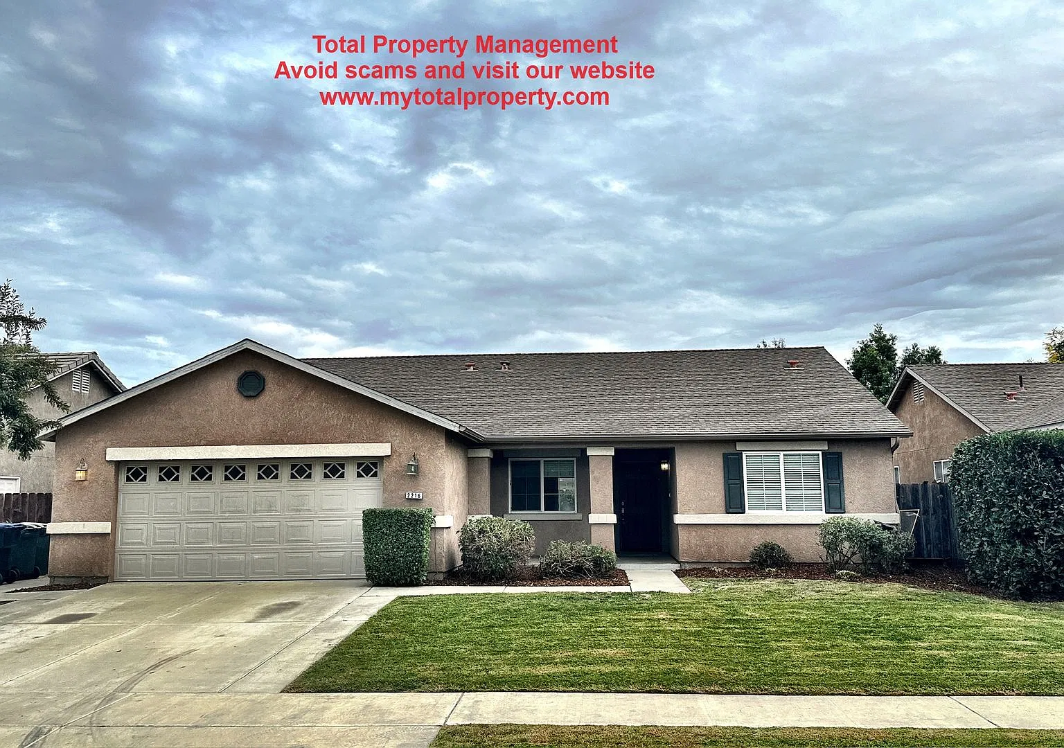 2216 E Arlen Ave - 3 Bedroom 2 Bath - Office Nook - Visalia — Photo 1