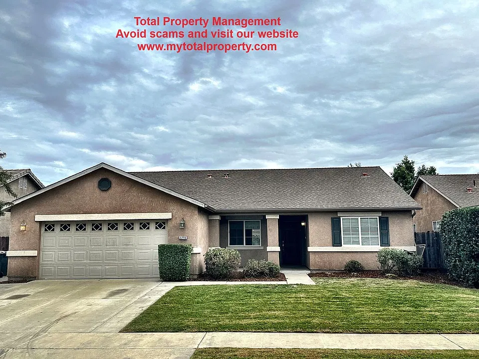 2216 E Arlen Ave