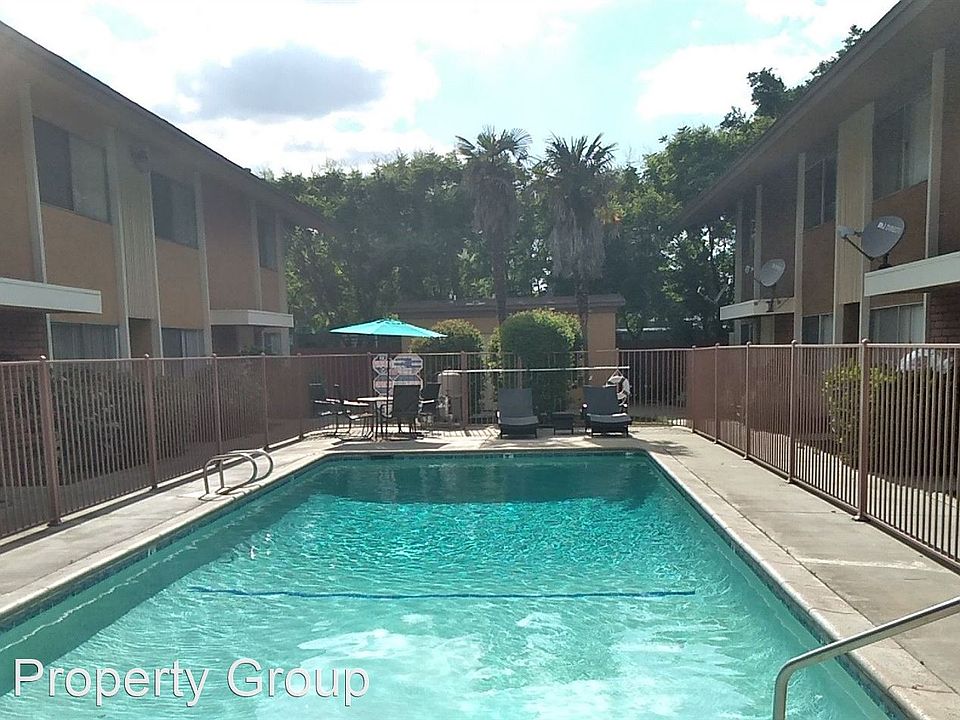 1st image of 815 E Noble Ave #4