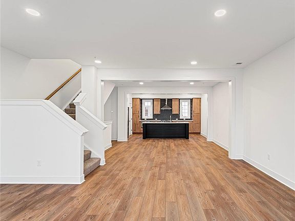 4th image of 403 Ramsgate Rd