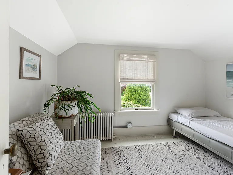 48 Skinner St — Photo 7