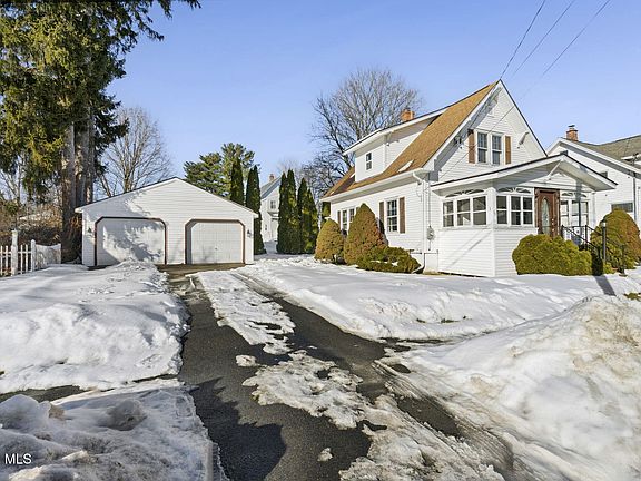 2nd image of 10 Crescent Avenue
