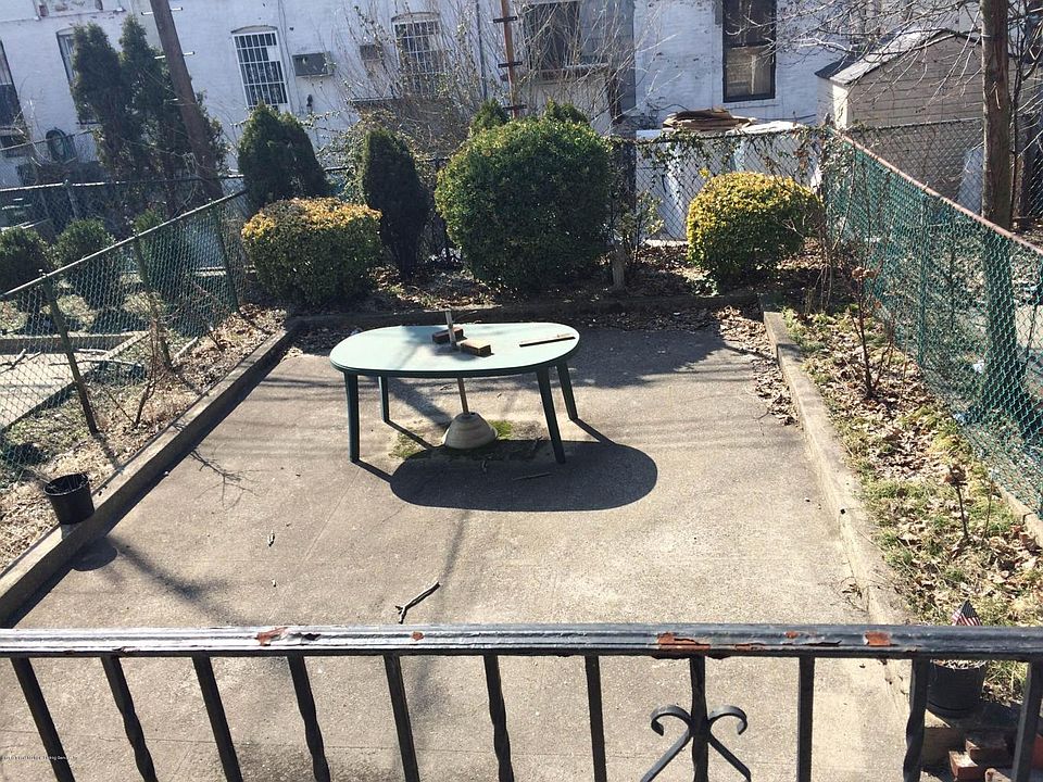 2nd image of 520 92nd St