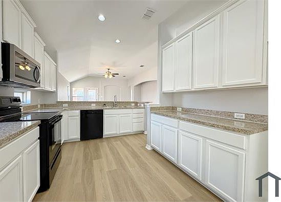 2nd image of 1212 Meadowlark Dr