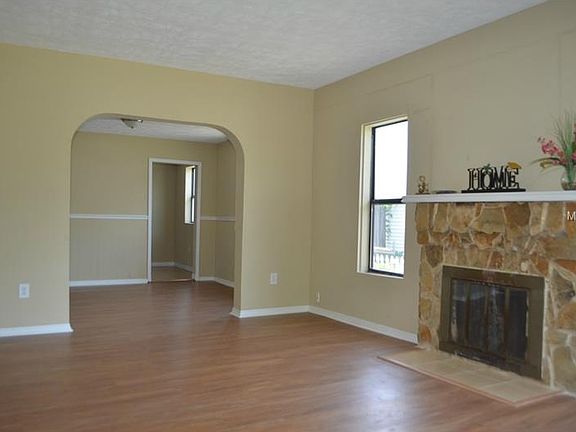 3rd image of 812 Florida Ave