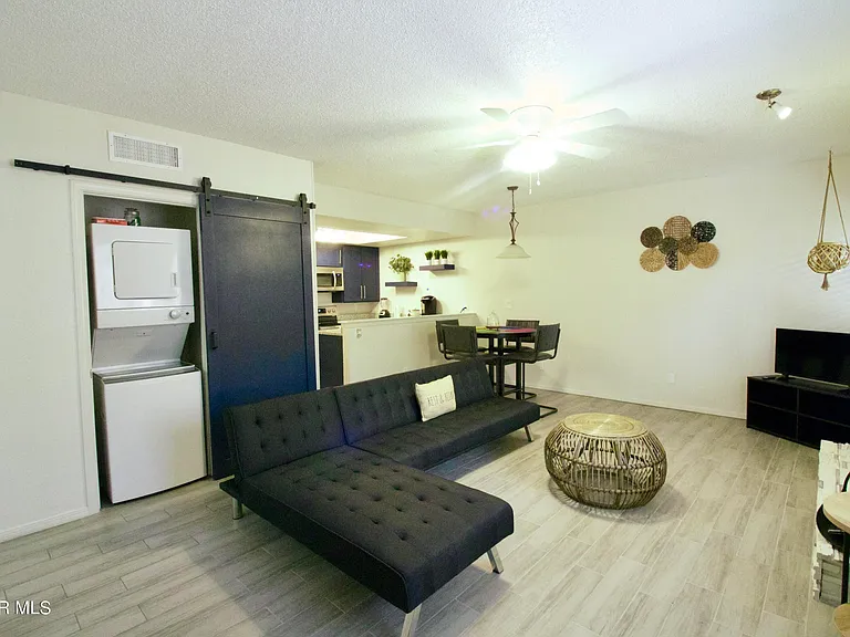 4614 N Stanton St #C17 — Photo 5