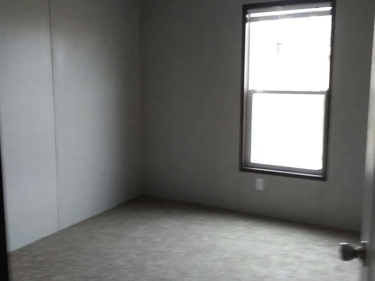 503 W Lower Line St #40 — Photo 3