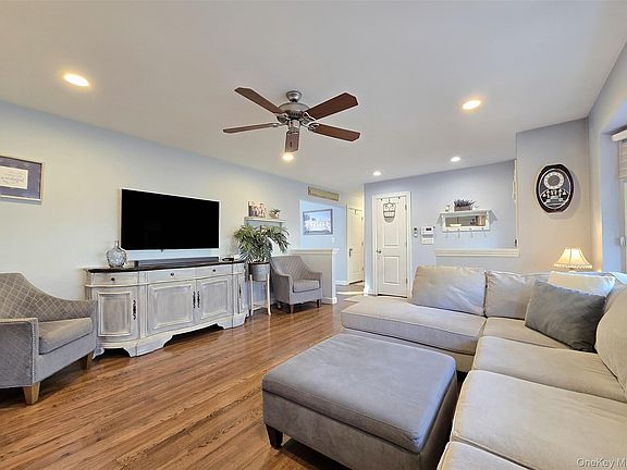 3rd image of 94 Clarendon Road
