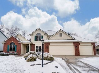 1734 Grey Birch Rd, Fort Wayne, IN 46814