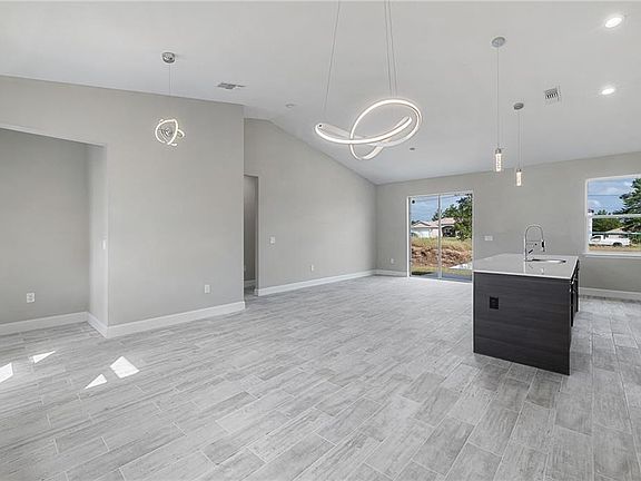 2nd image of 307 Fern Ct