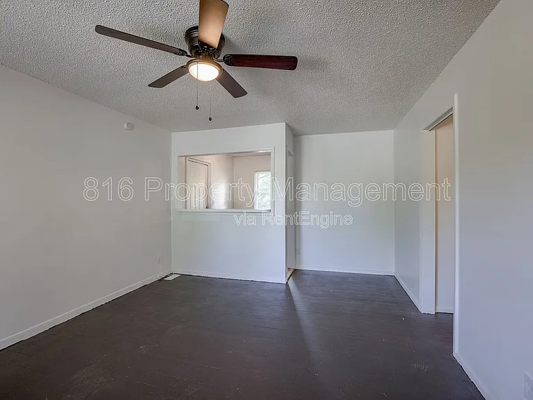 10009 Hardesty Ave — Photo 4