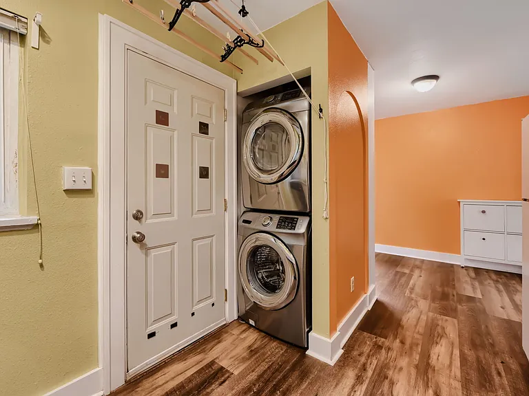 909 NE Brazee St #11 — Photo 15