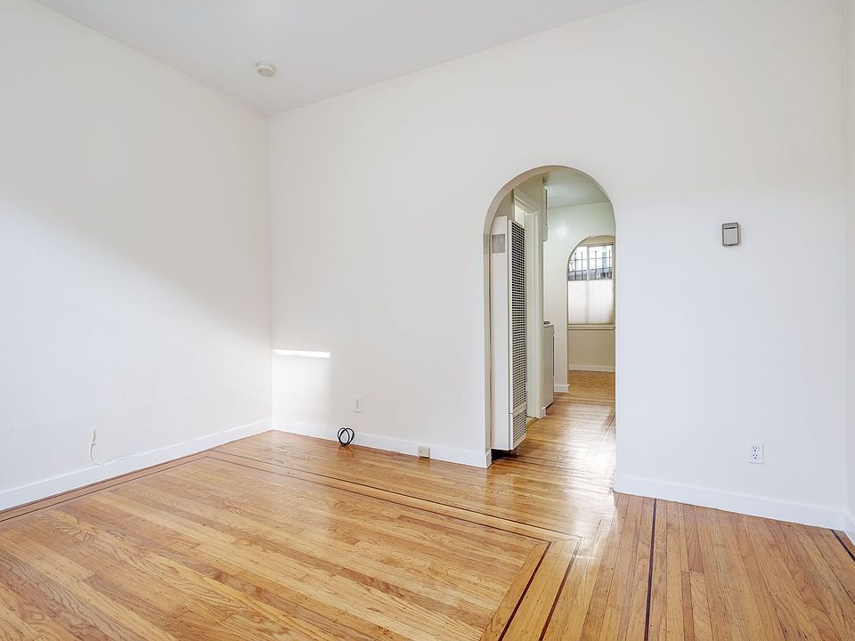 1st image of 236 Moulton St