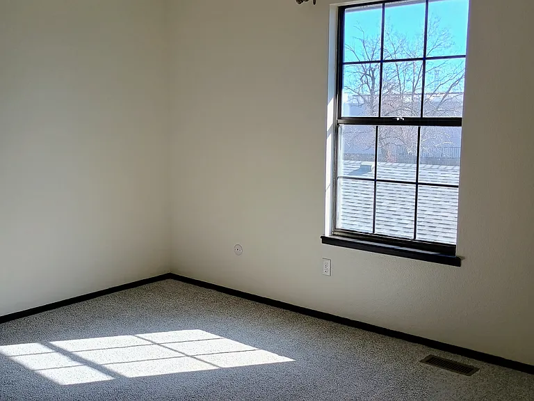 10360 E Jewell Ave — Photo 26