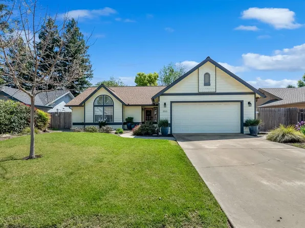 3313 W Orchard Avenue, Visalia, CA 93277