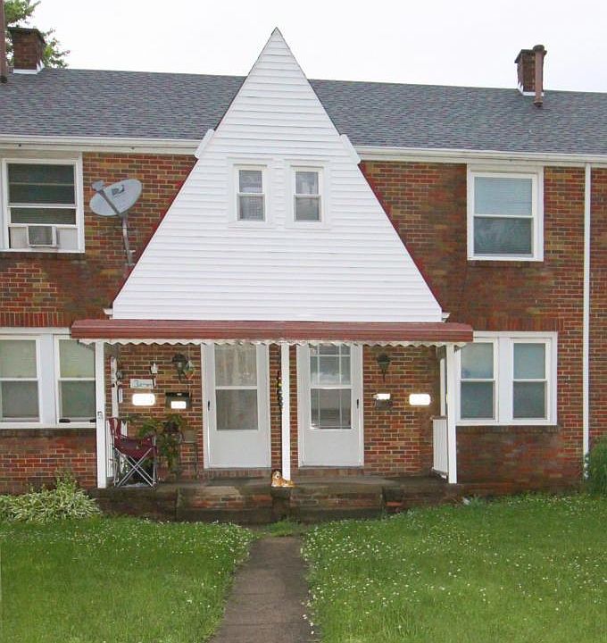 1st image of 228 W 16th St
