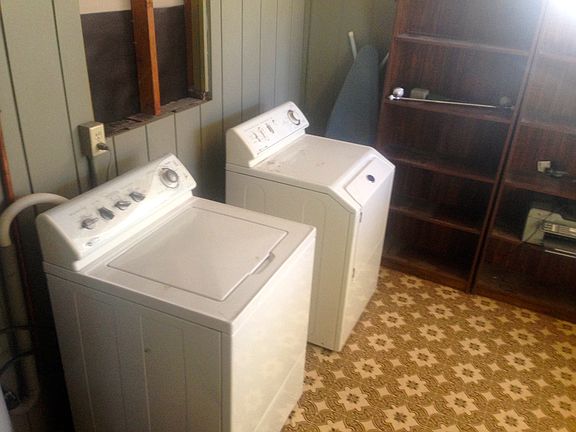 Laundry Room lots of room