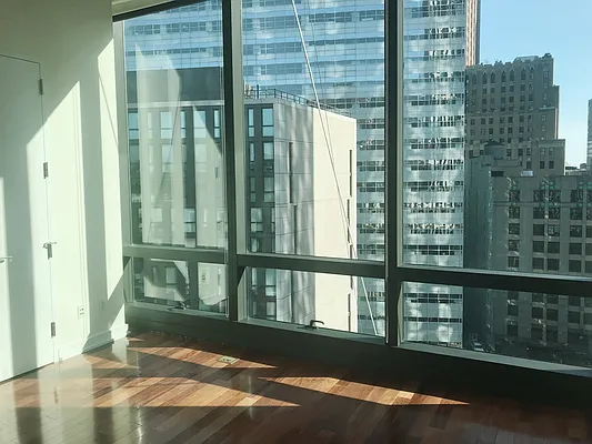 Rented by Victory Park Realty | media 13