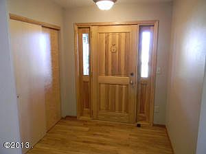 2nd image of 205 Lakeshore Dr