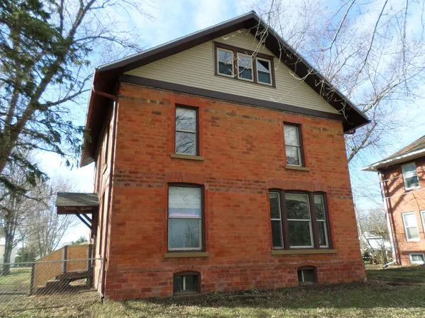 121 W Broad St, North English, IA 52316